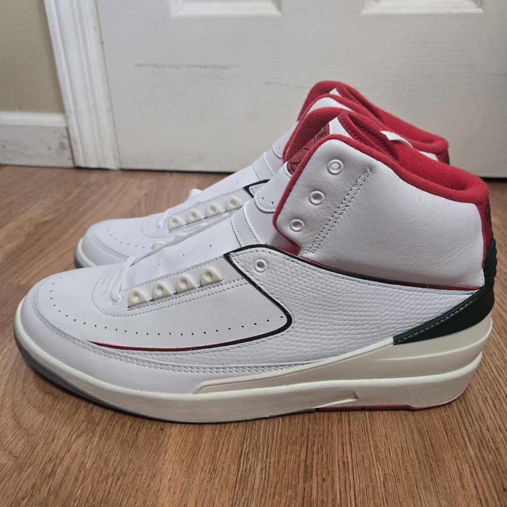 Nike Men's Air Jordan 2 Retro Origins White Fire Red Size 13 DR8884-101 NWOT - Picture 3 of 13
